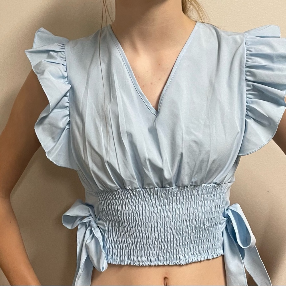 Light blue, ruffle sleeveless, crop top - Picture 2 of 6